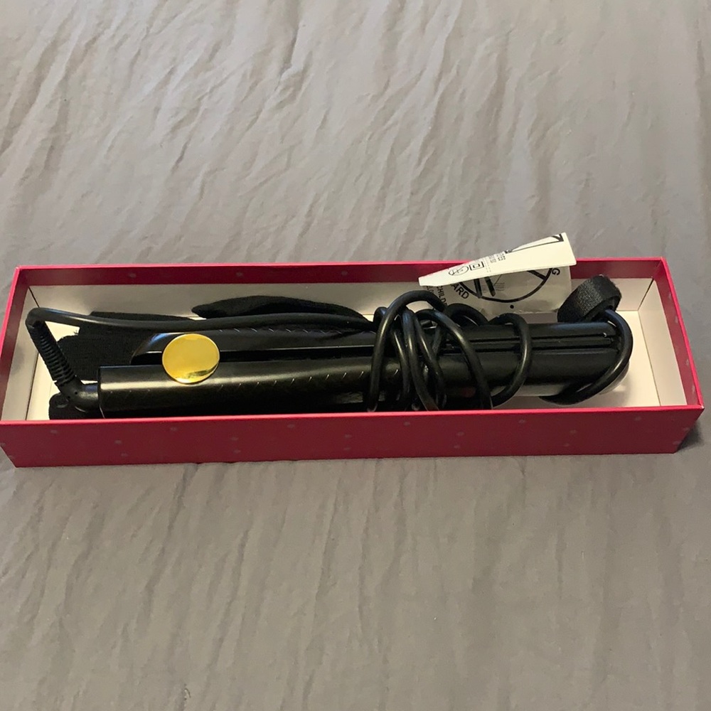 Brand new never used hair straightener from Landot